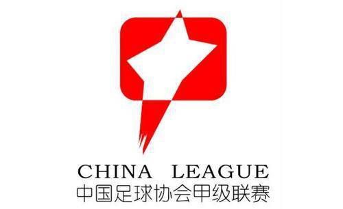 《你好，李焕英》《人潮汹涌》稳 《圣诞玫瑰》首映 杨采妮：我并没有卖弄重口味 2013-05-21 5月20日，电影《圣诞玫瑰》在京首映，监制徐克、张之亮，导演杨采妮，主演桂纶镁、郭富城、夏雨、张震以及秦海璐全阵容出席。