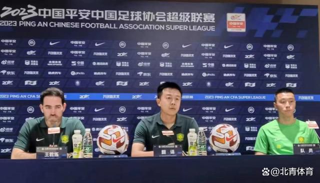 李到晛现身百想艺术大赏 凭《破墓》入围最佳新人 2024-05-07 当地时间2024年5月7日,韩国首尔,第60届百想艺术大赏在江南区三成洞的国际会议暨展示中心COEX举行,李到晛帅气亮相红毯,引发关注。