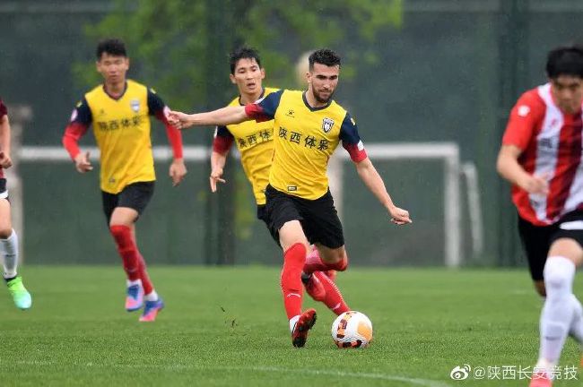 ”这也是《恶意》与其他悬疑犯罪片不同的地方，“反转”不仅来自案情的扑朔迷离，更来自人心的复杂难测。
