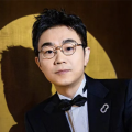 周渝民与喻虹渊微博晒婚戒公布婚讯 2015-11-10 仔仔脱光结婚啦！